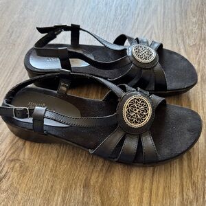 Strictly Comfort Black Leather Strappy Sandals Women 7.5 Low Wedge Shoes Comfort